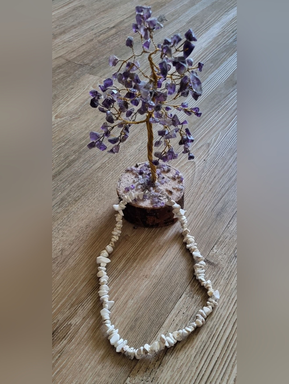 Natural Howlite Chip Stone Necklace